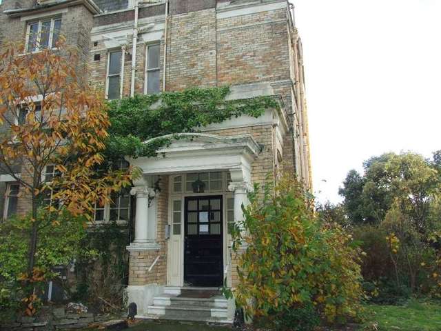  Image of 2 bedroom Flat to rent in Grove Road Bournemouth BH1 at 59 Grove Road  Bournemouth, BH1 3AT