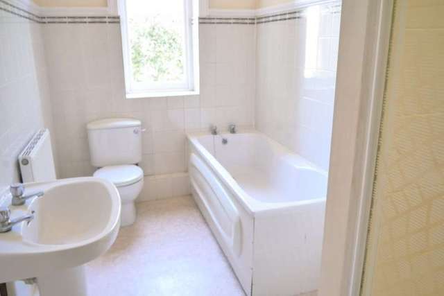  Image of 4 bedroom Detached house to rent in Grove Road Bournemouth BH1 at 59 Grove Road  Bournemouth, BH1 3AT