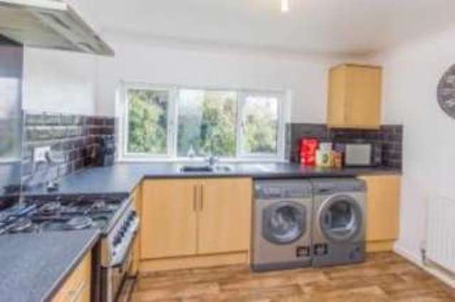  Image of 1 bedroom Flat for sale in Braceby Avenue Moseley Birmingham B13 at Birmingham West Midlands Springfield, B13 0US