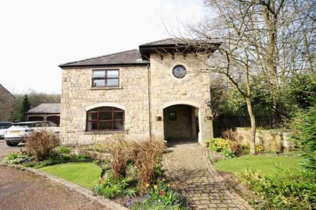  Image of 4 bedroom Detached house for sale in Bradshaw Hall Drive Bolton BL2 at BRADSHAW HALL DRIVE BRADSHAW BOLTON, BL2 4NY