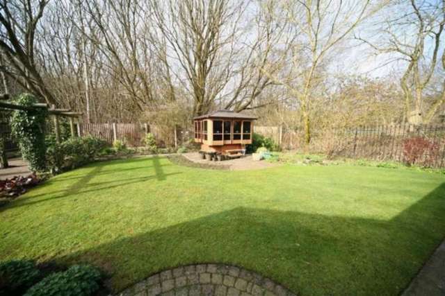  Image of 4 bedroom Detached house for sale in Bradshaw Hall Drive Bolton BL2 at BRADSHAW HALL DRIVE BRADSHAW BOLTON, BL2 4NY