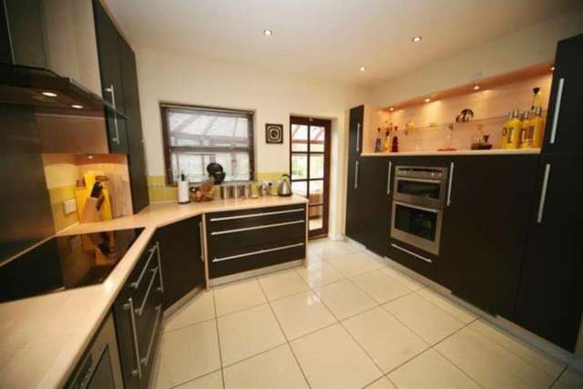  Image of 4 bedroom Detached house for sale in Bradshaw Hall Drive Bolton BL2 at BRADSHAW HALL DRIVE BRADSHAW BOLTON, BL2 4NY