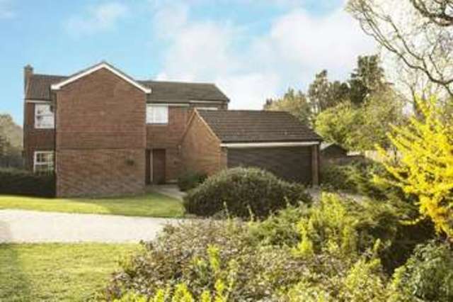  Image of 5 bedroom Detached house for sale in Brean Walk Earley Reading RG6 at Brean Walk  Reading, RG6 5XD