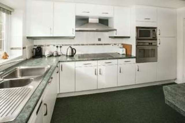  Image of 5 bedroom Detached house for sale in Brean Walk Earley Reading RG6 at Brean Walk  Reading, RG6 5XD