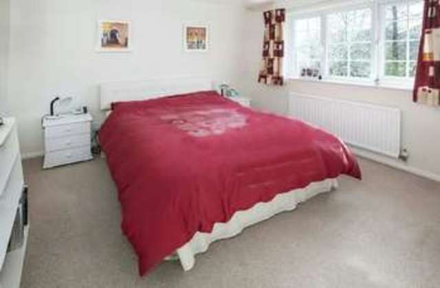  Image of 5 bedroom Detached house for sale in Brean Walk Earley Reading RG6 at Brean Walk  Reading, RG6 5XD