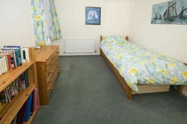  Image of 5 bedroom Detached house for sale in Brean Walk Earley Reading RG6 at Brean Walk  Reading, RG6 5XD