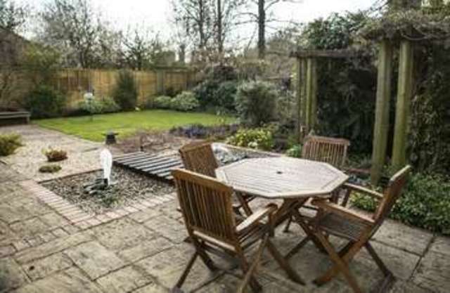  Image of 5 bedroom Detached house for sale in Brean Walk Earley Reading RG6 at Brean Walk  Reading, RG6 5XD