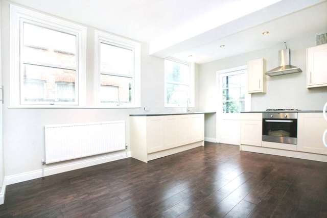  Image of 2 bedroom Apartment to rent in Brettenham Road London E17 at Brettenham Road Walthamstow London, E17 5BA