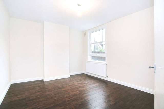  Image of 2 bedroom Apartment to rent in Brettenham Road London E17 at Brettenham Road Walthamstow London, E17 5BA