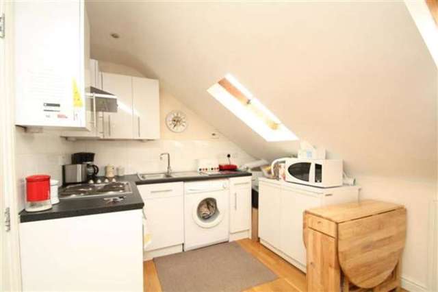  Image of 1 bedroom Flat for sale in Brighton Road Worthing BN11 at Worthing, BN11 2ES