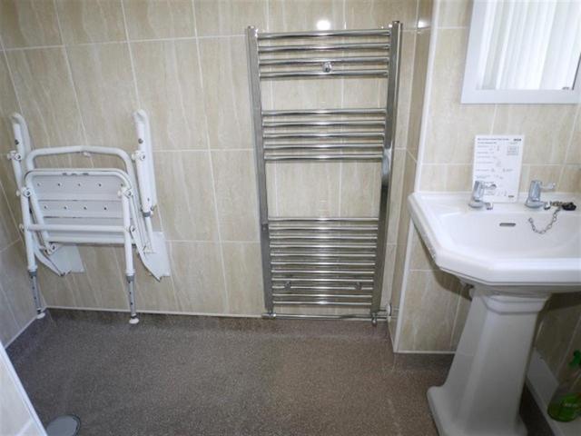  Image of 3 bedroom End of Terrace for sale in Broad Lane Kirkstall Leeds LS13 at Bramley  Kirkstall, LS13 2RU