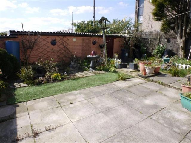  Image of 3 bedroom End of Terrace for sale in Broad Lane Kirkstall Leeds LS13 at Bramley  Kirkstall, LS13 2RU