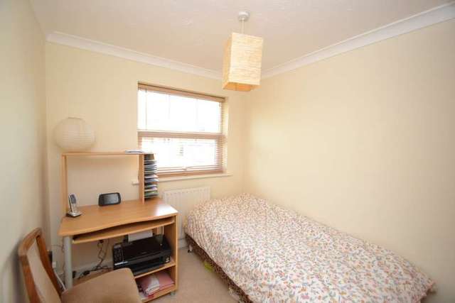  Image of 3 bedroom Detached house for sale in Twin Oaks Close Broadstone BH18 at Broadstone, BH18 8JF