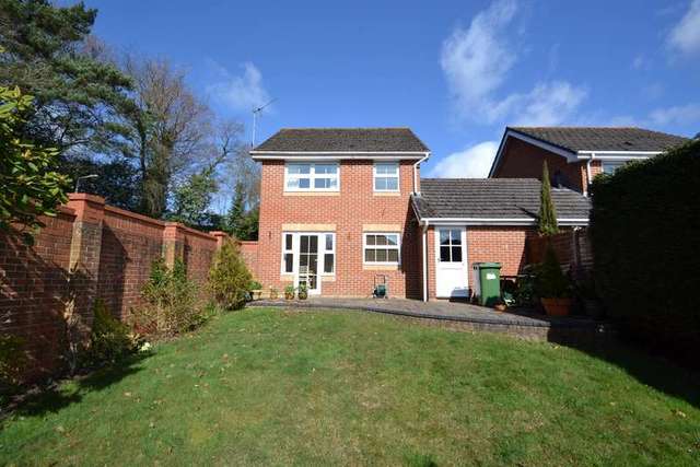  Image of 3 bedroom Detached house for sale in Twin Oaks Close Broadstone BH18 at Broadstone, BH18 8JF