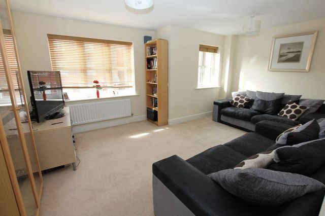  Image of 4 bedroom Semi-Detached house for sale in Bronte Close East Ardsley Wakefield WF3 at Bronte Close East Ardsley Wakefield, WF3 2FE