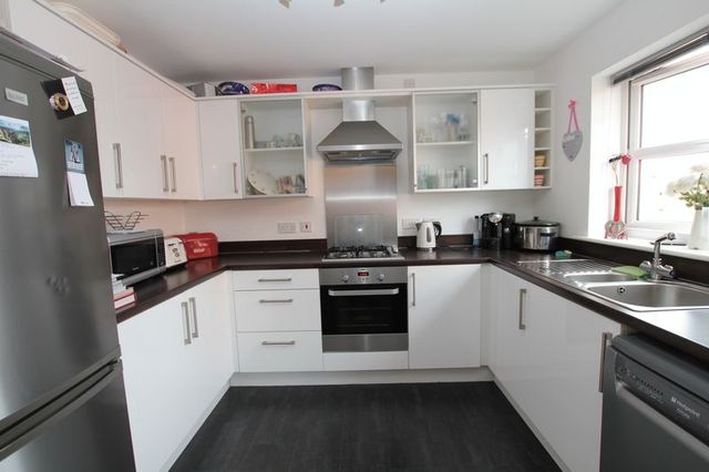  Image of 4 bedroom Semi-Detached house for sale in Bronte Close East Ardsley Wakefield WF3 at Bronte Close East Ardsley Wakefield, WF3 2FE