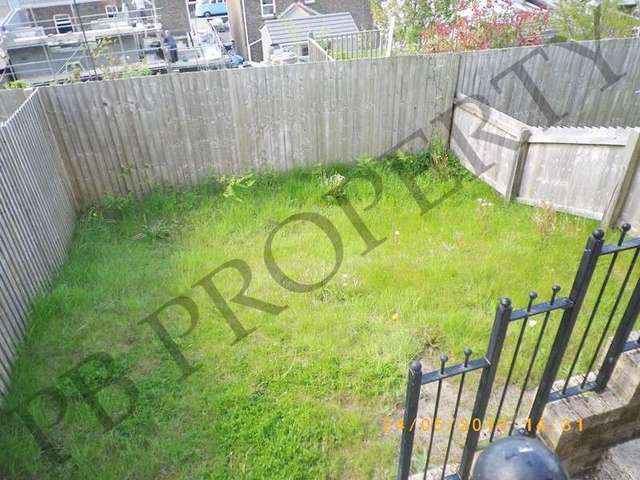  Image of 2 bedroom Semi-Detached house to rent in Bryn Morgrug Alltwen Pontardawe Swansea SA8 at Brynmorgrug Alltwen Pontardawe, SA8 3DG