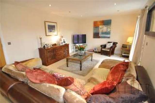  Image of 5 bedroom Detached house for sale in Buckley Court Willaston Neston CH64 at Willaston Wirral Childer Thornton, CH64 2XN