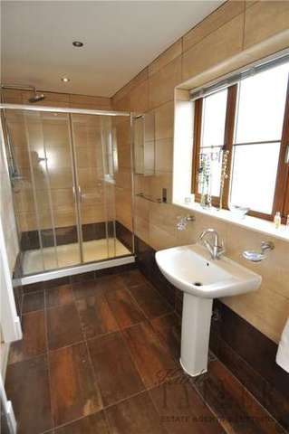  Image of 5 bedroom Detached house for sale in Buckley Court Willaston Neston CH64 at Willaston Wirral Childer Thornton, CH64 2XN
