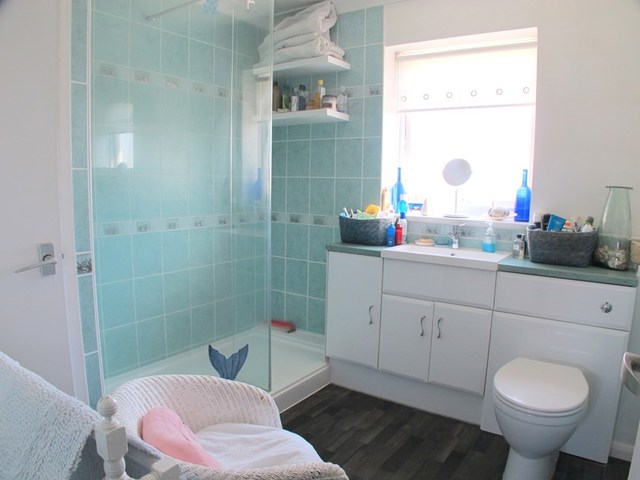  Image of 3 bedroom Detached house for sale in Bullfinch Court Lee-on-the-Solent PO13 at Bullfinch Court  LEE ON THE SOLENT, PO13 8LQ