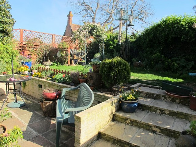  Image of 3 bedroom Detached house for sale in Bullfinch Court Lee-on-the-Solent PO13 at Bullfinch Court  LEE ON THE SOLENT, PO13 8LQ