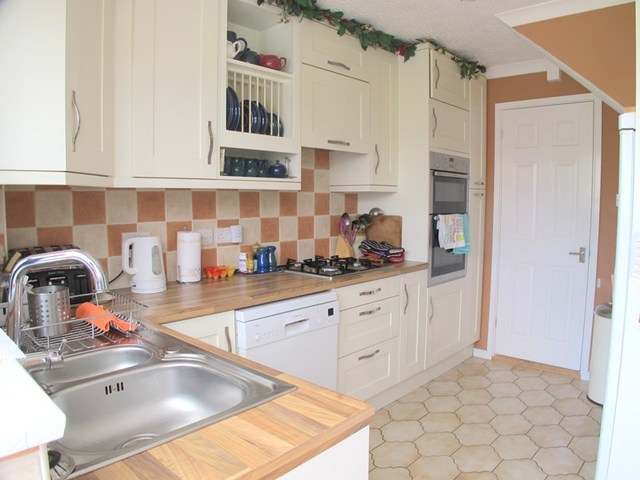  Image of 3 bedroom Detached house for sale in Bullfinch Court Lee-on-the-Solent PO13 at Bullfinch Court  LEE ON THE SOLENT, PO13 8LQ