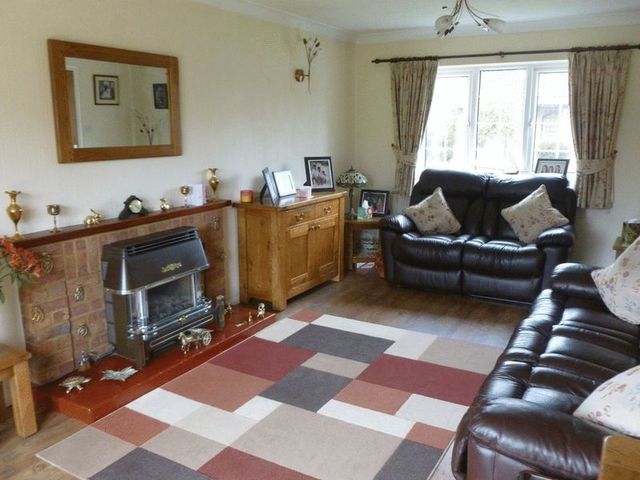  Image of 4 bedroom Detached house for sale in Bunyan Close Tring HP23 at Bunyan Close  Tring, HP23 5PS