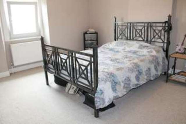  Image of 3 bedroom Terraced house for sale in Butts Hill Frome BA11 at Butts Hill  Frome, BA11 1HU
