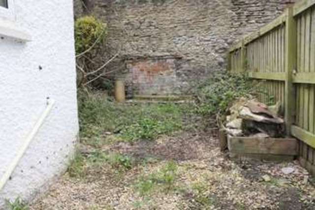  Image of 3 bedroom Terraced house for sale in Butts Hill Frome BA11 at Butts Hill  Frome, BA11 1HU