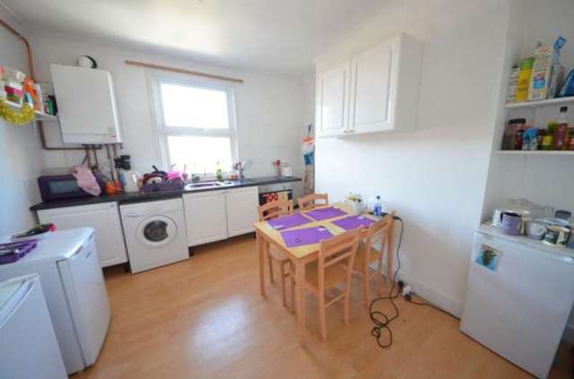  Image of 3 bedroom Maisonette for sale in Caledonian Road London N1 at Caledonian Road  Islington, N1 1ED