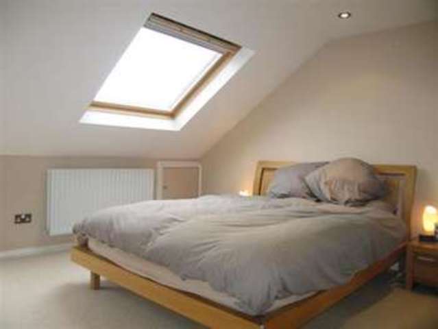  Image of 5 bedroom Terraced house to rent in Camborne Road London SW18 at Wandsworth, SW18 4BH