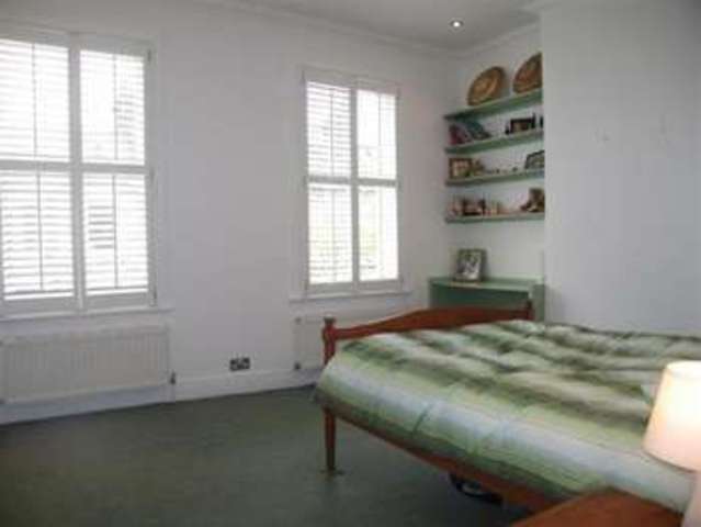  Image of 5 bedroom Terraced house to rent in Camborne Road London SW18 at Wandsworth, SW18 4BH