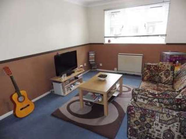  Image of 1 bedroom Flat to rent in Cambridge Street St. Neots PE19 at Cambridge Street  St Neots, PE19 1RN
