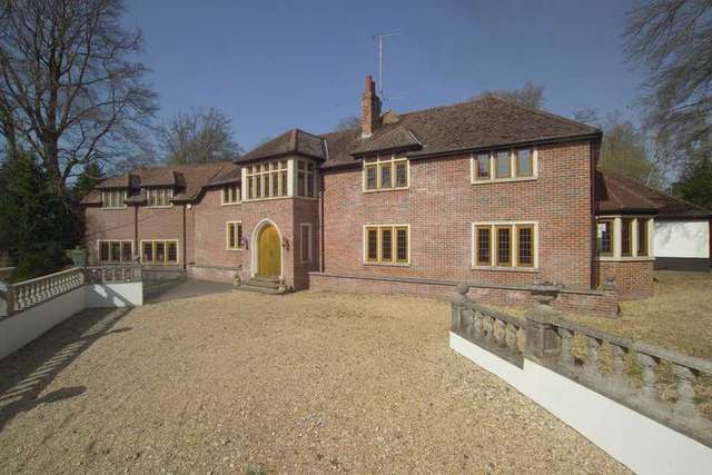  Image of 5 bedroom Detached house for sale in Arrowsmith Road Wimborne BH21 at Arrowsmith Road  Wimborne, BH21 3BD
