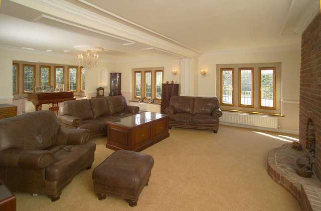  Image of 5 bedroom Detached house for sale in Arrowsmith Road Wimborne BH21 at Arrowsmith Road  Wimborne, BH21 3BD