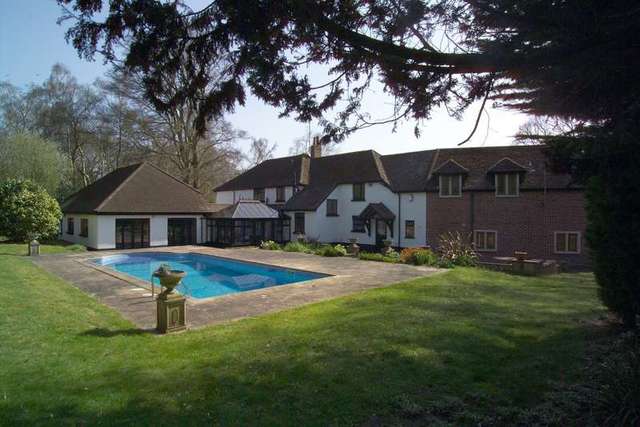  Image of 5 bedroom Detached house for sale in Arrowsmith Road Wimborne BH21 at Arrowsmith Road  Wimborne, BH21 3BD