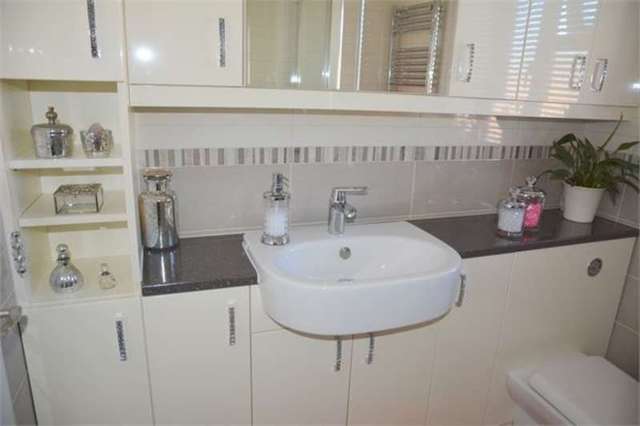 Image of 3 bedroom Semi-Detached house for sale in Cardinal Hinsley Close Newark NG24 at Cardinal Hinsley Close Newark Newark, NG24 4NQ