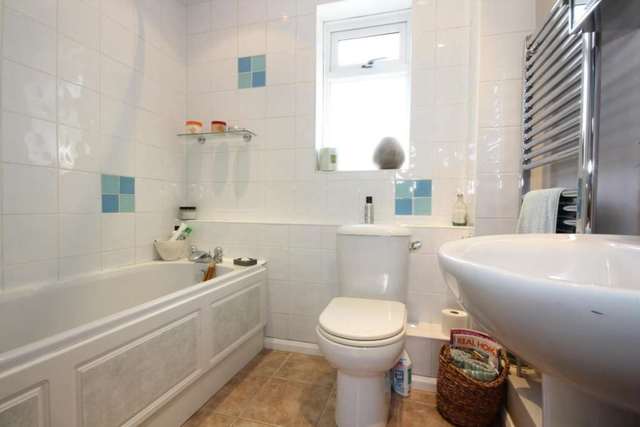 Image of 5 bedroom Detached house for sale in Cardy Road Hemel Hempstead HP1 at Cardy Road Boxmoor Hemel Hempstead, HP1 1SQ