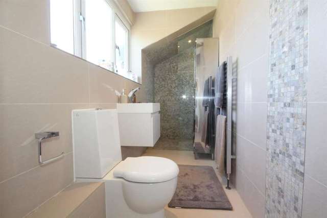  Image of 5 bedroom Detached house for sale in Cardy Road Hemel Hempstead HP1 at Cardy Road Boxmoor Hemel Hempstead, HP1 1SQ