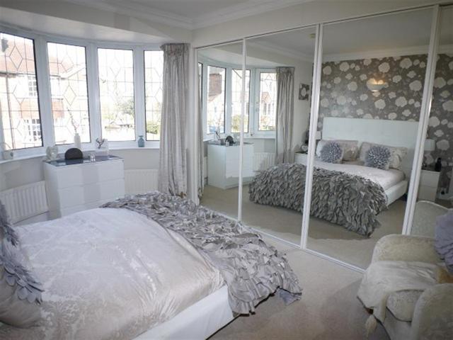  Image of 3 bedroom Semi-Detached house for sale in Carlton Rise Pudsey LS28 at Pudsey  Pudsey, LS28 7LS