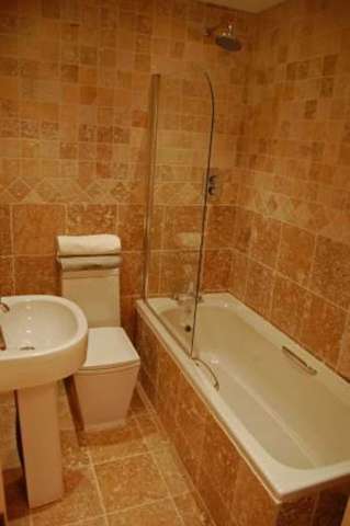  Image of 2 bedroom Flat to rent in Stockport SK1 at Market Place Stockport Cheshire, SK1 1XF