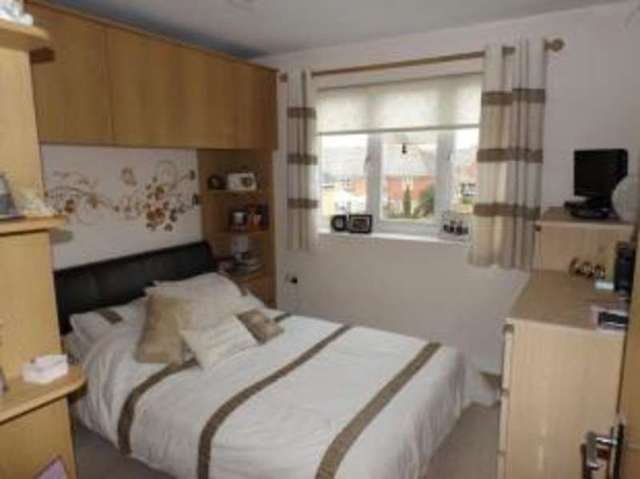  Image of 2 bedroom Flat for sale in Southwell Close Chafford Hundred Grays RM16 at Chafford Hundred Grays North Stifford, RM16 6AZ