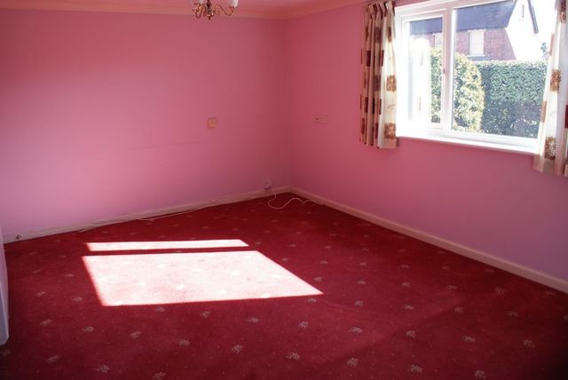  Image of 1 bedroom Retirement Property for sale in Chapel Hay Lane Churchdown Gloucester GL3 at Sweetbriar House Chapel Hay Lane Churchdown, GL3 2HS