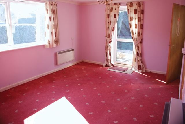  Image of 1 bedroom Retirement Property for sale in Chapel Hay Lane Churchdown Gloucester GL3 at Sweetbriar House Chapel Hay Lane Churchdown, GL3 2HS