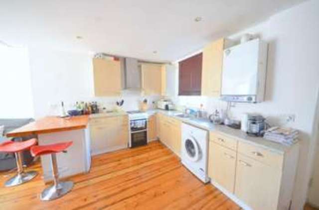  Image of 2 bedroom Apartment to rent in Roman Road London E2 at Roman Road  Bethnal Green, E2 0SA