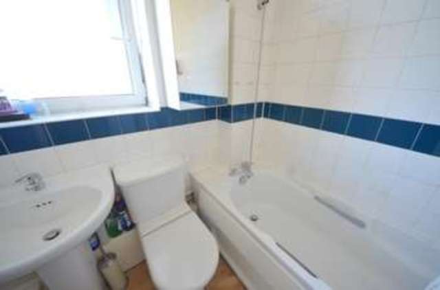  Image of 2 bedroom Apartment to rent in Roman Road London E2 at Roman Road  Bethnal Green, E2 0SA