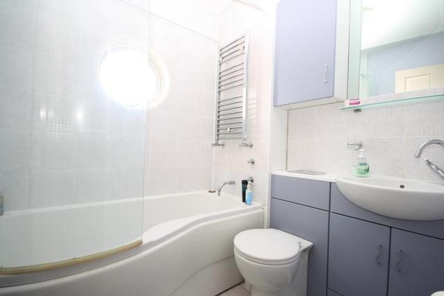  Image of 1 bedroom Apartment to rent in Chaucer Drive London SE1 at South Bermondsey SE1 South Bermondsey, SE1 5TA