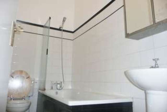 Image of 1 bedroom Flat to rent in Chelmer Road London E9 at Chelmer Road  Hackney, E9 6AY
