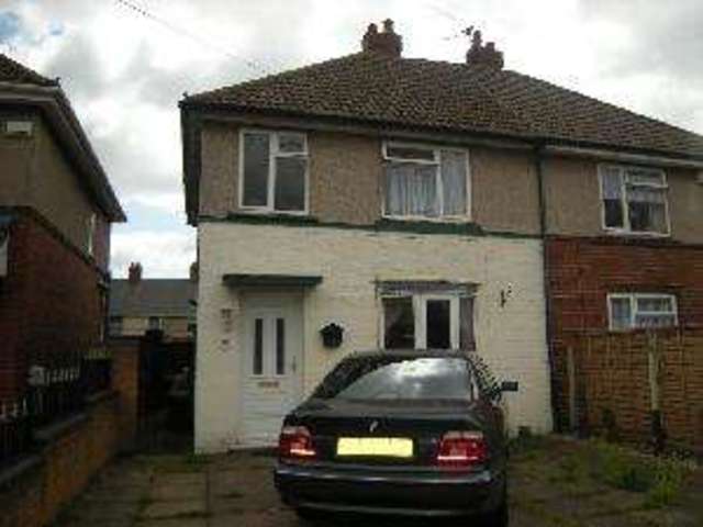  Image of 3 bedroom Semi-Detached house to rent in Cherry Road Tipton DY4 at Cherry Road  Tipton, DY4 9RL