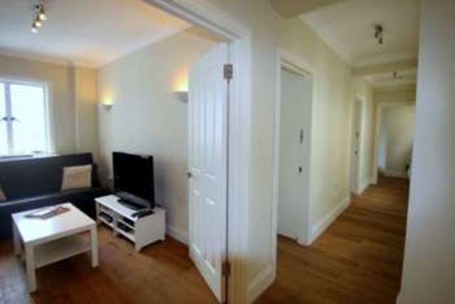  Image of 3 bedroom Apartment to rent in Baker Street London NW1 at Baker Street Baker Street London, NW1 5SH